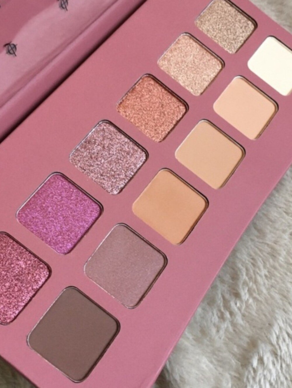 Illamasqua Unveiled Artistry Eyeshadow Palette